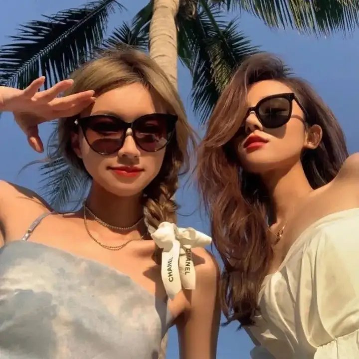 冰山上的来客海报